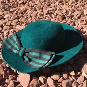 Vintage Miss Bierner / Michael Howard 100%Wool Hat